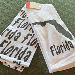 New set of 2 100% cotton kitchen towels